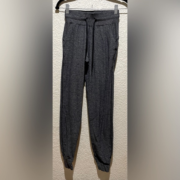 Lululemon Ready To Rulu Joggers 29” Heathered Raceway Gray & Black Size 2 - Picture 7 of 11